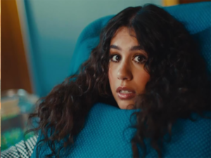 آهنگ انگلیسی Sweet Dream از Alessia Cara به همراه متن و ترجمه مجزا