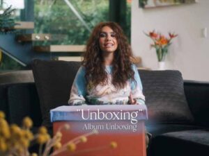 آهنگ انگلیسی Unboxing Intro از Alessia Cara به همراه متن و ترجمه مجزا