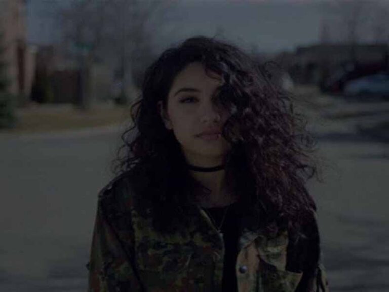 آهنگ انگلیسی Wild Things از Alessia Cara به همراه متن و ترجمه مجزا