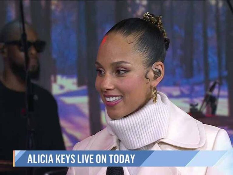 آهنگ انگلیسی Please Come Home For Christmas از Alicia Keys به همراه متن و ترجمه مجزا