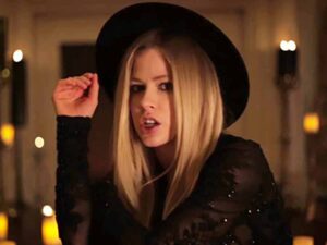 آهنگ انگلیسی Give You What You Like از Avril Lavigne به همراه متن و ترجمه مجزا