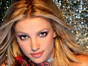 آهنگ انگلیسی Lucky از Britney Spears به همراه متن و ترجمه مجزا