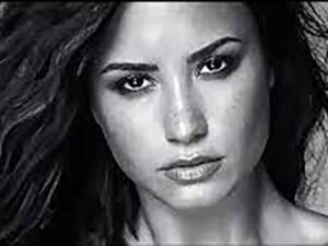 آهنگ انگلیسی Only Forever از Demi Lovato به همراه متن و ترجمه مجزا