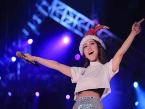 آهنگ چینی Last Christmas از .G.E.M به همراه متن و ترجمه مجزا