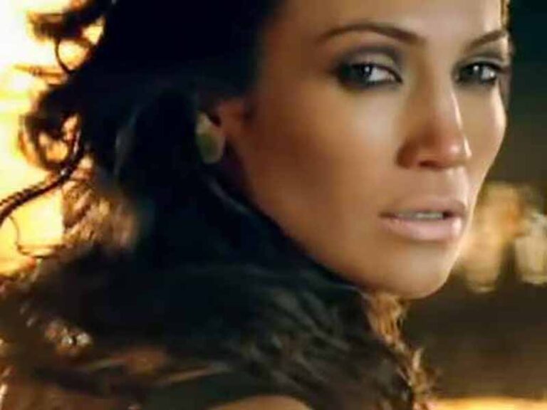 آهنگ اسپانیایی Me Haces Falta از Jennifer Lopez به همراه متن و ترجمه مجزا