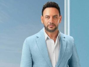 آهنگ عربی “اللي شبكني” از مصطفى قمر به همراه متن و ترجمه مجزا