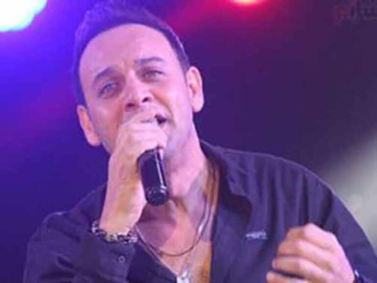 آهنگ عربی “إنسى” از مصطفى قمر به همراه متن و ترجمه مجزا