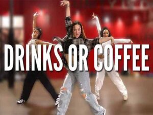 آهنگ انگلیسی drinks or coffee از ROSÉ به همراه متن و ترجمه مجزا