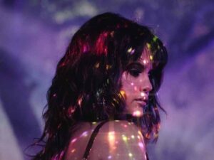 آهنگ انگلیسی  Let Me Get Me از Selena Gomez به همراه متن و ترجمه مجزا