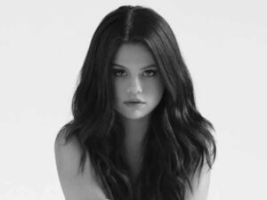 آهنگ انگلیسی Me & the Rhythm از Selena Gomez به همراه متن و ترجمه مجزا