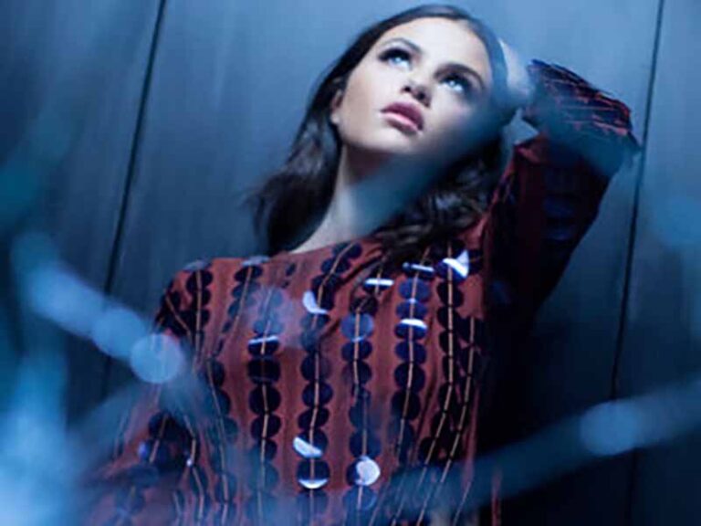 آهنگ انگلیسی Nobody از Selena Gomez به همراه متن و ترجمه مجزا