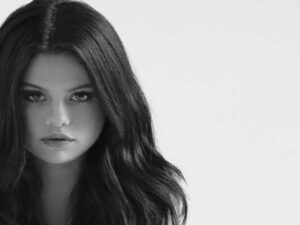 آهنگ انگلیسی Survivors از Selena Gomez به همراه متن و ترجمه مجزا