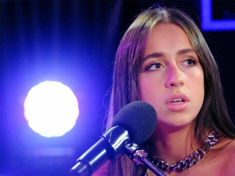 آهنگ انگلیسی uh oh از Tate McRae به همراه متن و ترجمه مجزا