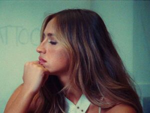 آهنگ انگلیسی want that too از Tate McRae به همراه متن و ترجمه مجزا