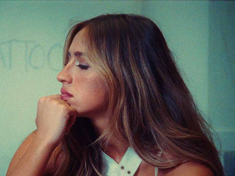 آهنگ انگلیسی want that too از Tate McRae به همراه متن و ترجمه مجزا