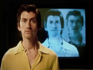 آهنگ انگلیسی Body Paint از Arctic Monkeys به همراه متن و ترجمه مجزا