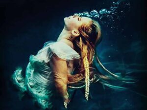 آهنگ انگلیسی Head Above Water از Avril Lavigne به همراه متن و ترجمه مجزا