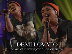 آهنگ انگلیسی The Way You Don’t Look at Me از Demi Lovato به همراه متن و ترجمه مجزا