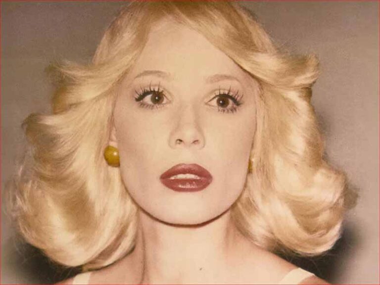 آهنگ انگلیسی Panic Attack از Halsey به همراه متن و ترجمه مجزا