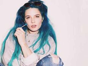 آهنگ انگلیسی Young God از Halsey به همراه متن و ترجمه مجزا