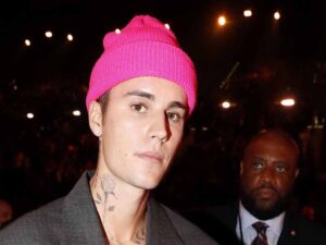 آهنگ انگلیسی ALL I CAN TAKE از Justin Bieber به همراه متن و ترجمه مجزا