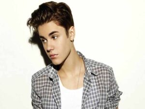 آهنگ انگلیسی Boyfriend از Justin Bieber به همراه متن و ترجمه مجزا