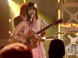 آهنگ انگلیسی Mannequin از Katy Perry به همراه متن و ترجمه مجزا