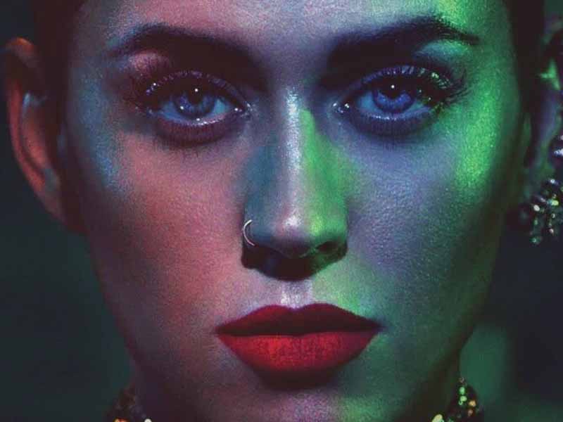 آهنگ انگلیسی Miss You More از Katy Perry به همراه متن و ترجمه مجزا