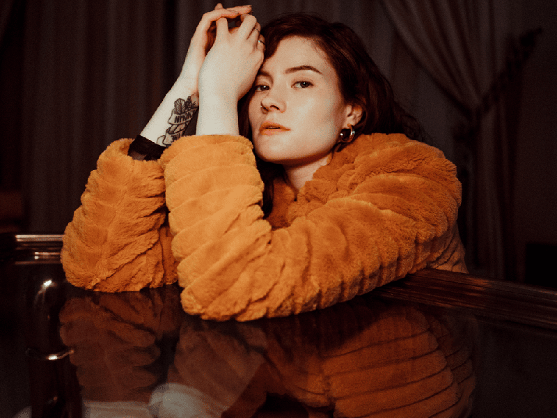 آهنگ آلمانی ​​Grund genug از Madeline Juno به همراه متن و ترجمه مجزا