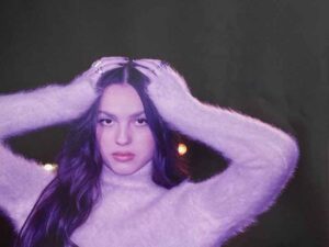 آهنگ انگلیسی pretty isn’t pretty از Olivia Rodrigo به همراه متن و ترجمه مجزا