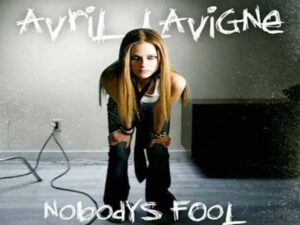 آهنگ انگلیسی Nobody’s Fool از Avril Lavigne به همراه متن و ترجمه مجزا