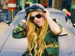 آهنگ انگلیسی Rock N Roll از Avril Lavigne به همراه متن و ترجمه مجزا