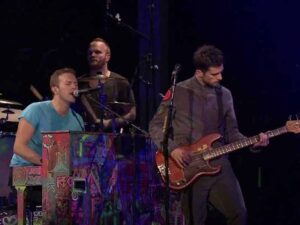 آهنگ انگلیسی Politik از Coldplay به همراه متن و ترجمه مجزا