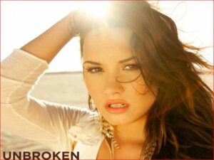 آهنگ انگلیسی unbroken از Demi Lovato به همراه متن و ترجمه مجزا
