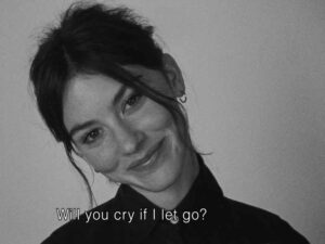 آهنگ انگلیسی ?Will you cry از Gracie Abrams به همراه متن و ترجمه مجزا
