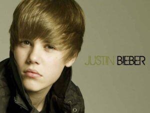 آهنگ انگلیسی Favorite Girl از Justin Bieber به همراه متن و ترجمه مجزا
