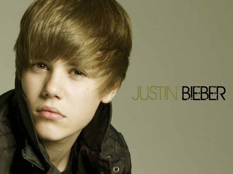 آهنگ انگلیسی Favorite Girl از Justin Bieber به همراه متن و ترجمه مجزا