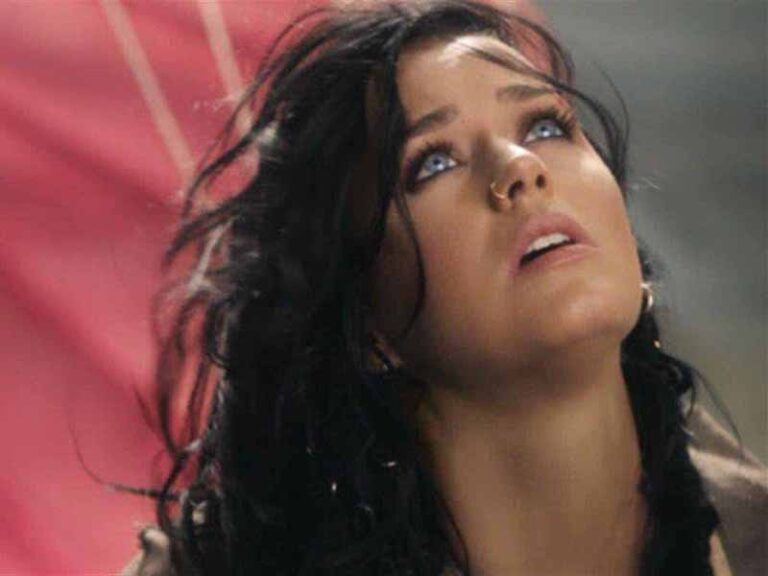 آهنگ انگلیسی Rise از Katy Perry به همراه متن و ترجمه مجزا
