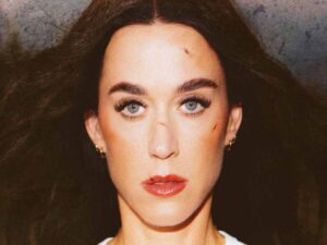آهنگ انگلیسی bandaids از Katy Perry به همراه متن و ترجمه مجزا