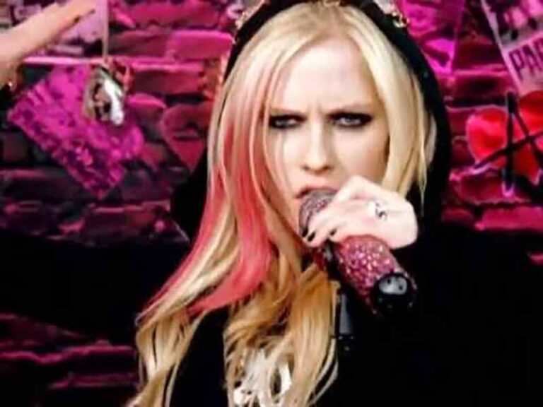 آهنگ انگلیسی The Best Damn Thing از Avril Lavigne به همراه متن و ترجمه مجزا