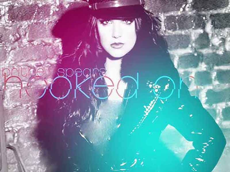 آهنگ انگلیسی Hooked On از Britney Spears به همراه متن و ترجمه مجزا