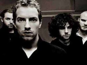 آهنگ انگلیسی Warning Sign از Coldplay به همراه متن و ترجمه مجزا