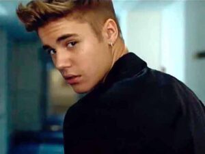 آهنگ انگلیسی Heartbreaker از Justin Bieber به همراه متن و ترجمه مجزا