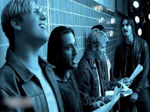 آهنگ انگلیسی Shape of My Heart از Backstreet Boys به همراه متن و ترجمه مجزا